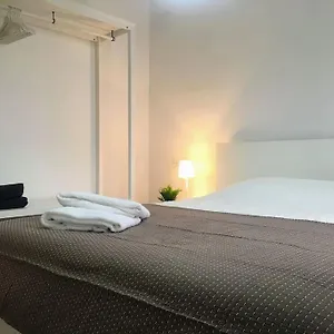 New! Renovated House With Terrace In Сasa de vacaciones