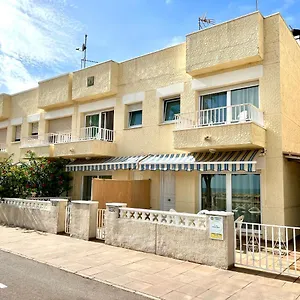 Casa Cómoda Delante De La Playa Con Vista Al Mar Сasa de vacaciones